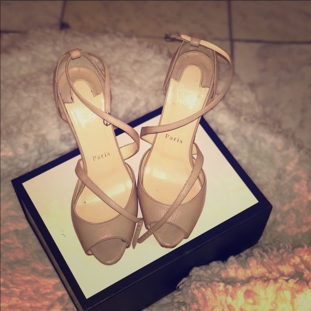 Christian Louboutin Cross Me high heels nude Size between 6.5-7